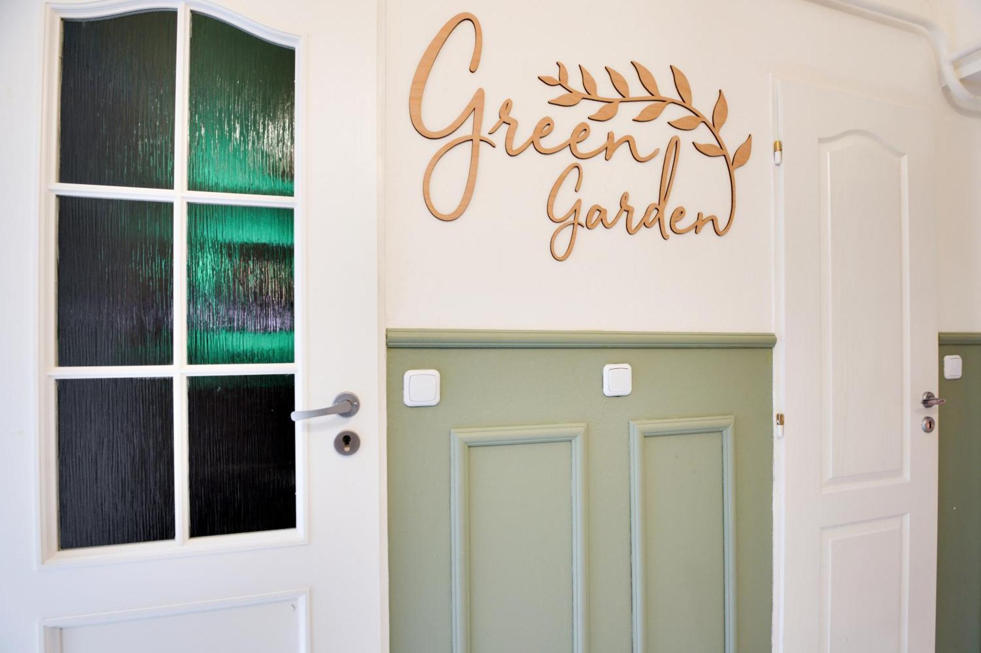 Green Garden Дечин Экстерьер фото